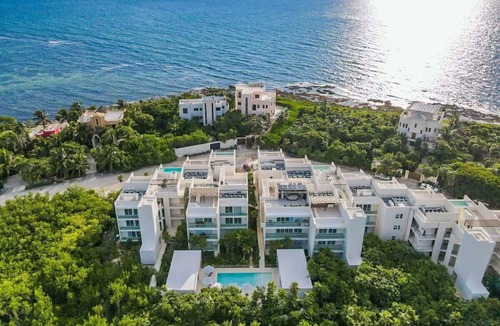 Akumal Condo | 5 Rooftop Pools & Beach Club with Ocean Access