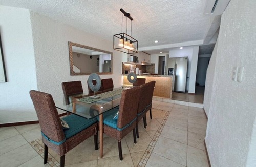Zona Hotelera Villa | 5 Star Private Beach front Beautiful Villa only steps from the Ocean