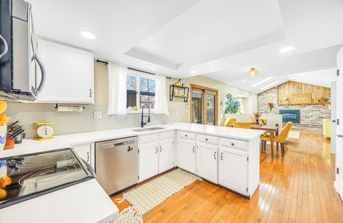 Centennial House | 5BR Group Getaway, Backyard Games + Patio