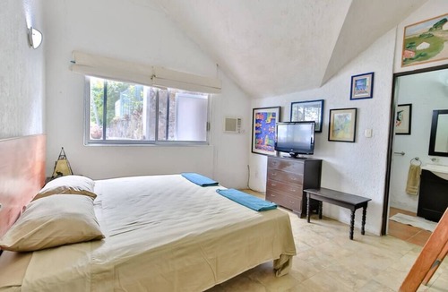 Tequesquitengo House | 7BR Impresionante casa de LAGO con alberca LIMPIEZA y cocinera incluido