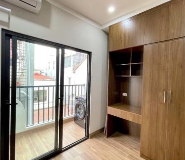 Long Bien House | 90 Hoàng Như Tiếp
