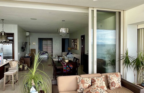 Mismaloya Condo | A Dream Worth Dreaming is a 3 bedroom 31/2 bathrooms beachfront property.