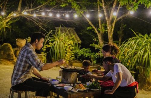 Phong Tho Hostel | A Hòa Homestay