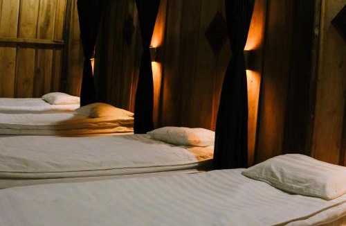 Phong Tho Hostel | A Hòa Homestay