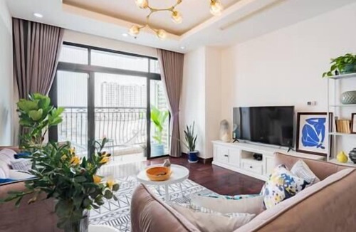 Thanh Xuan Apartment | A luxury apartment @ Royal City 72A Nguyen TTrai str., Thanh Xuan Dist. Ha Noi
