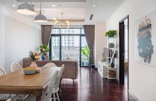 Thanh Xuan Apartment | A luxury apartment @ Royal City 72A Nguyen TTrai str., Thanh Xuan Dist. Ha Noi