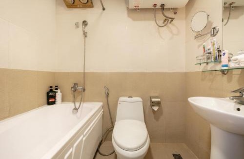 Truc Bach Hotel | A25 Hotel - 46 Châu Long