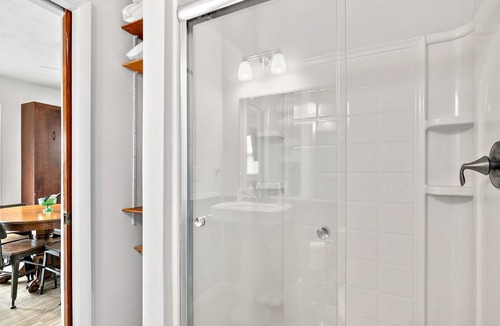 Satellite Beach House | (ABC) SPACE FORCE SUITES - 4BR's W/ BEACH ACCESS