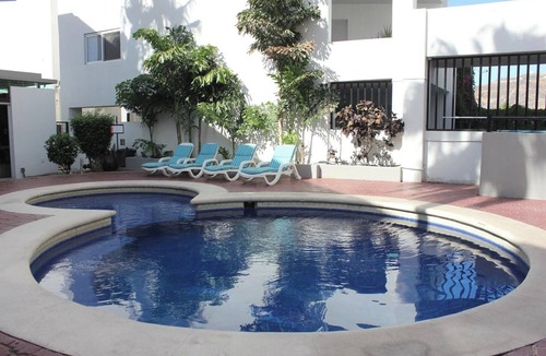 Juarez Hotel | Adorable Superior Room Perfect for Families Near Medano Beach – Walk Nearby