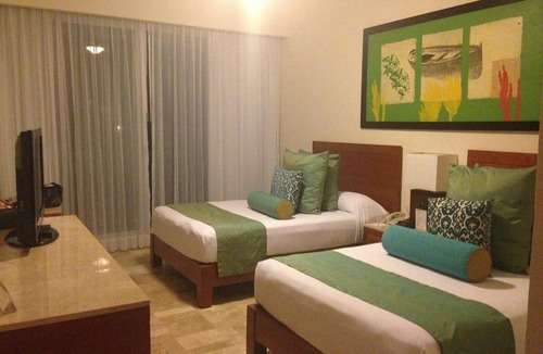 Centro Resort | Affordable Mexico Vacation with 2 bedrooms, 2 bath resort Suite Sleeps 6 adults