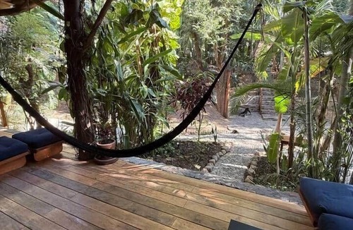 Mazunte Apartment | Air-Conditioned Room in a Natural Setting