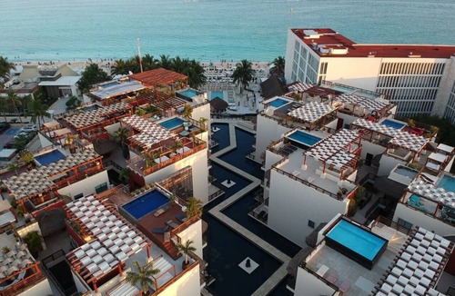 Downtown Apartment | Aldea Thai jr suite. Or Studio By OceanFront for upto 4 pax