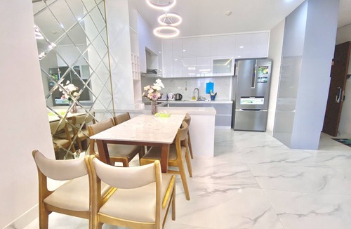 District 7 Apartment | Alm's 2 BedRoom Apartment at Sunrise City District 7