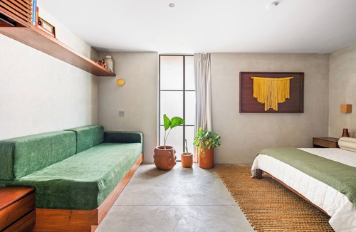 Punta de Mita Hotel | ALMA Surf Lodge - Queen Room with Sofa