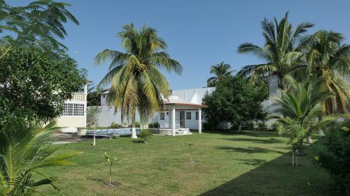 Tecolutla House | Alojamiento con alberca privada y jardín grande