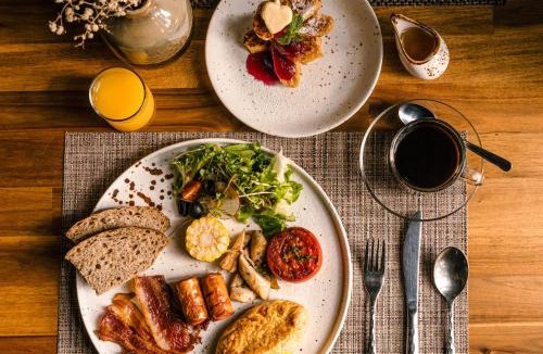 Soc Son Resort | AMAYA HOME - Lodge, Spa & Restaurant