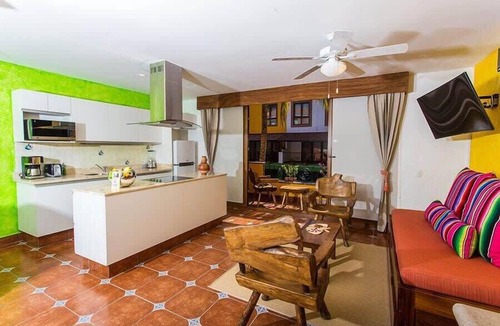 North End Apartment | Amazing 2BR Master Suite in the Best Location