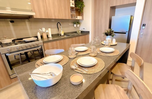 Queretaro Apartment | Amazing Apartment in Zibata, Pool & Coworking