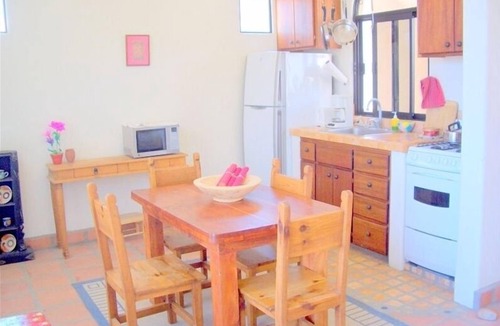 Los Barriles Cabin | Amazing Ocean Views, Kayaks, Snorkeling, Fast Wi-Fi, Pickleball, Near Beach.