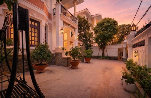 Thu Thiem Hotel | Amory Villa Thao Dien