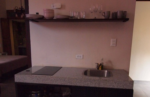 Zona Paseo Montejo Villa | Amplia Suite de 2R con Cocineta, Comedor, Patio y Mini Alberca Privada