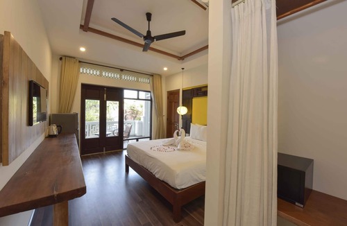 Cam An Hotel | An Bang Beach Villas