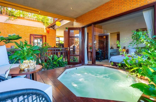 Cua Đai Hotel | Angel Garden Villa