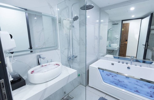 Soc Son Hotel | Anna Noi Bai Airport Hotel & Travel