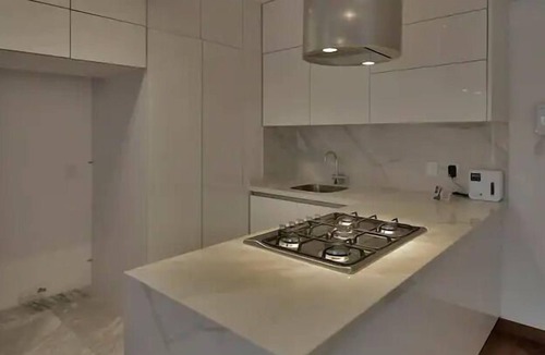 Los Alpes Apartment | Apartment- 30 Min from Formula 1