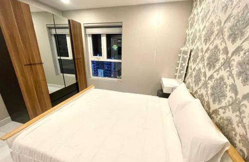 Phuong 8 Apartment | Apartment Terra Royal, Luxury and Central Spot