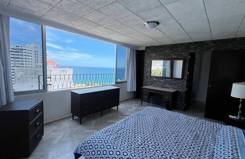 Club Deportivo Apartment | Apartment with ocean and golf course views