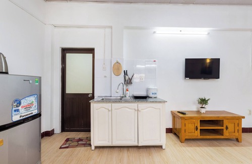 Hang Xanh Apartment | Apartment with window, 5 minutes to district 1