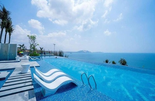 Suoi Nuoc Beach Apartment | Apec Mandala Mũi Né with Infinity Pool