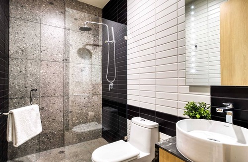 Avenida Revolucion Apartment | Apt with Huge Pvt Terrace: GYM+Pool+B/Lounge