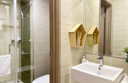 Gia Lam Apartment | Armin Homes Căn hộ 2 Phòng ngủ Vinhomes OCP