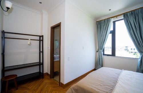 Huong Thuy Hotel | AT Homestay Huế