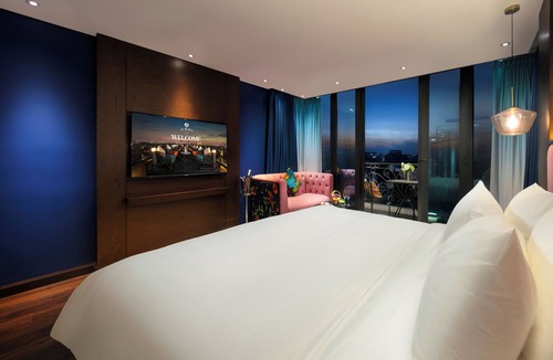 Hang Buom Hotel | Aurora Central Hotel