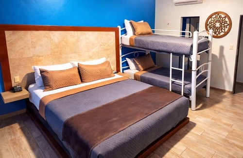 Cordoba Hotel | Auto Hotel Express