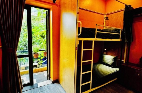 Hang Bo Hostel | Autumn Hanoi House Bat Su