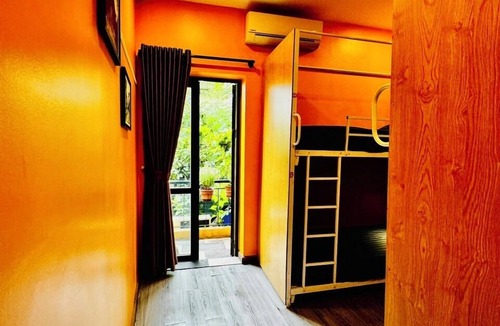 Hang Bo Hostel | Autumn Hanoi House Bat Su