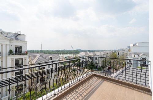District 9 Hotel | AviCasa T21