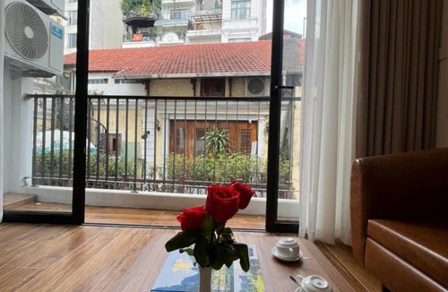 Truc Bach Apartment | Azen Lakeside Apartment & Hotel