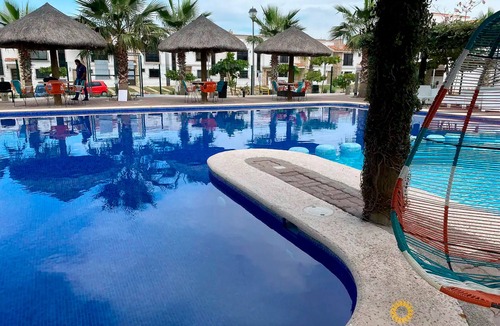 Cerritos Apartment | Azul Marino