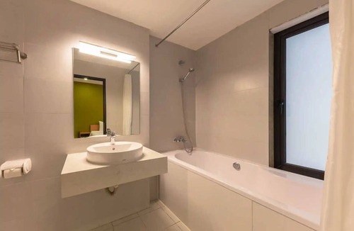 Cong Vi Hotel | Azumaya Hotel Linh Lang