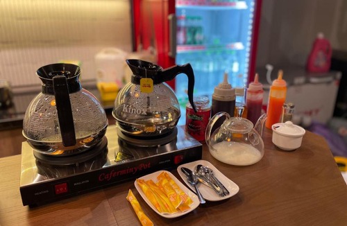 Hang Buom Hostel | Bông Hà Nội hostel