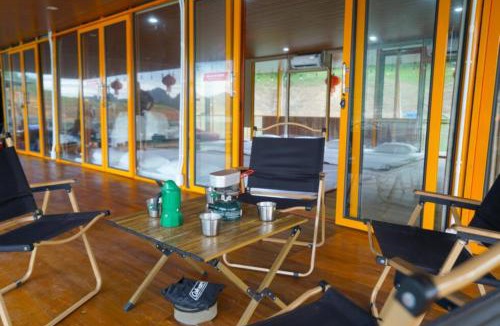 Tan Lac Hotel | Bakhan Floating House