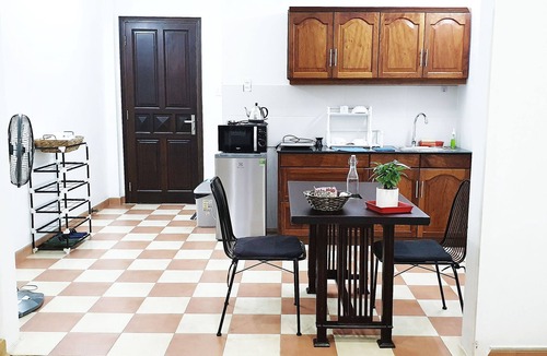 Phu Nhuan House | ♥️BALC. RIVER SUITE ♥️w/prvt bath btw arprt & cbd