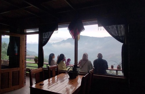 Sa Pa House | Bamboo Garden Homestay & Coffee