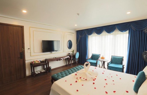 Ha Dong Hotel | Bay Luxury - Royal Văn Phú Hotel
