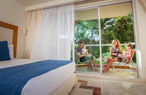 Cozumel Hotel | Beach-front Studio with Balcony for Weekend Getaway